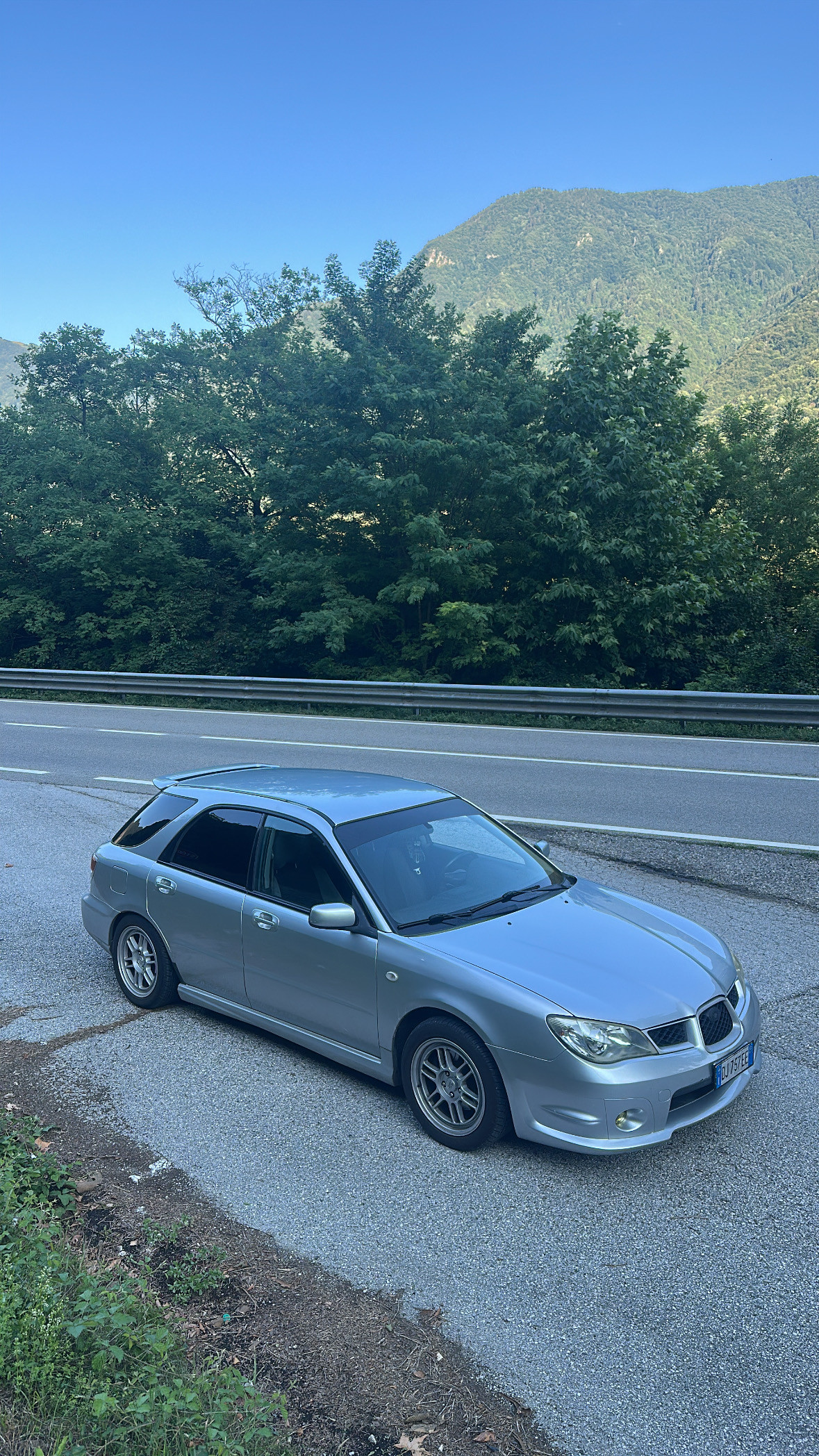 Subaru impreza wagon — photo on Garage Streetcard