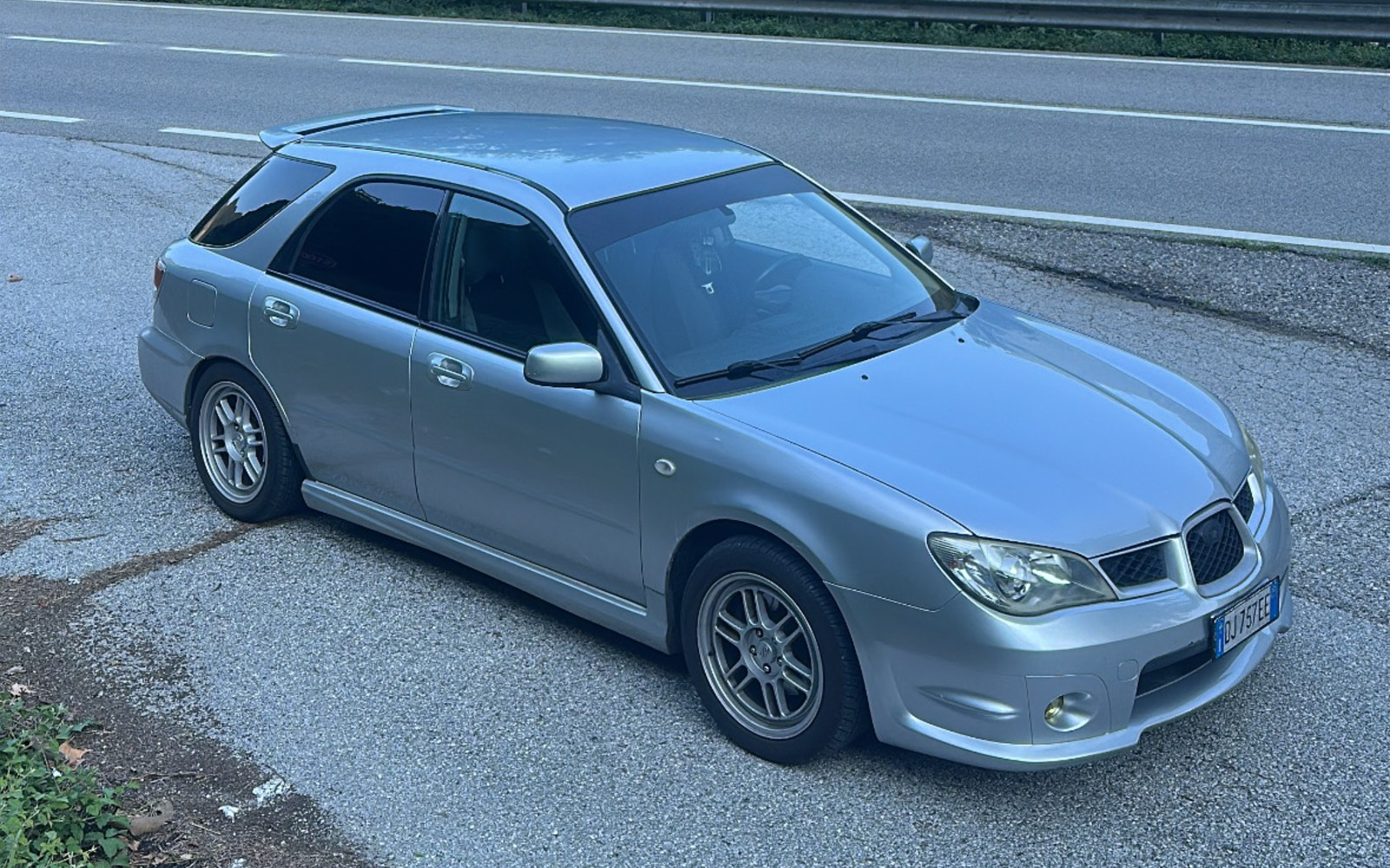 Subaru impreza wagon — photo on Garage Streetcard